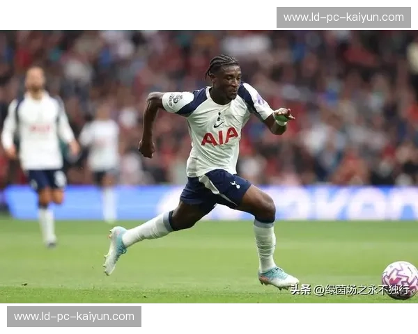 转会英超：打开职业新篇章